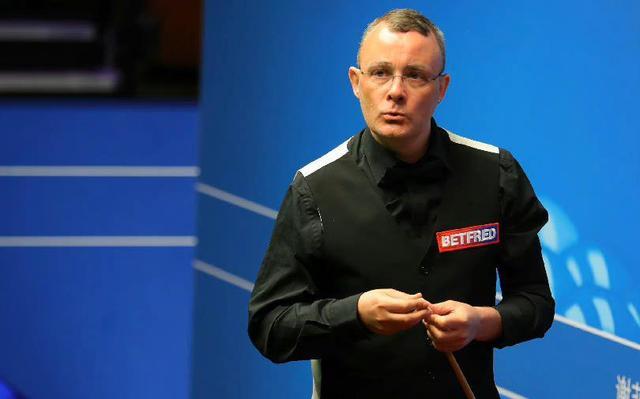 从板凳到场 从板凳到场